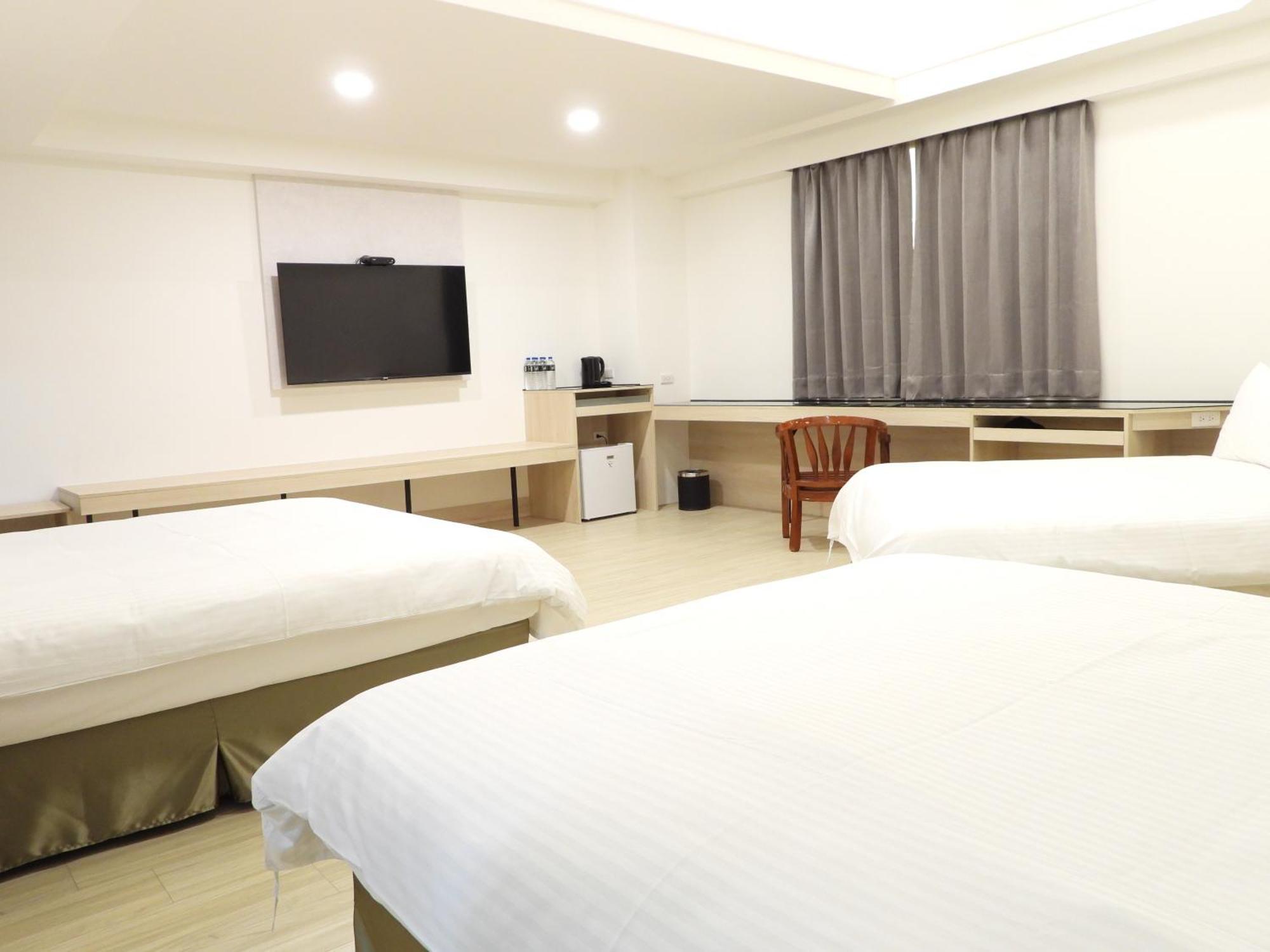 Etung Hotel Taichung Exterior photo